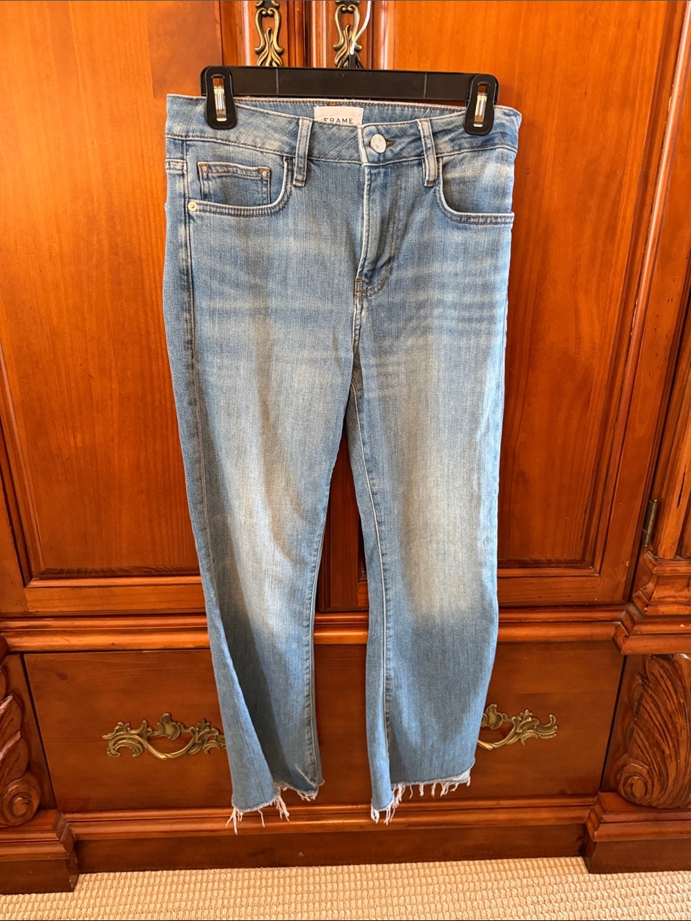 Frame Denim Light Blue Cropped Raw-Hem Jeans
